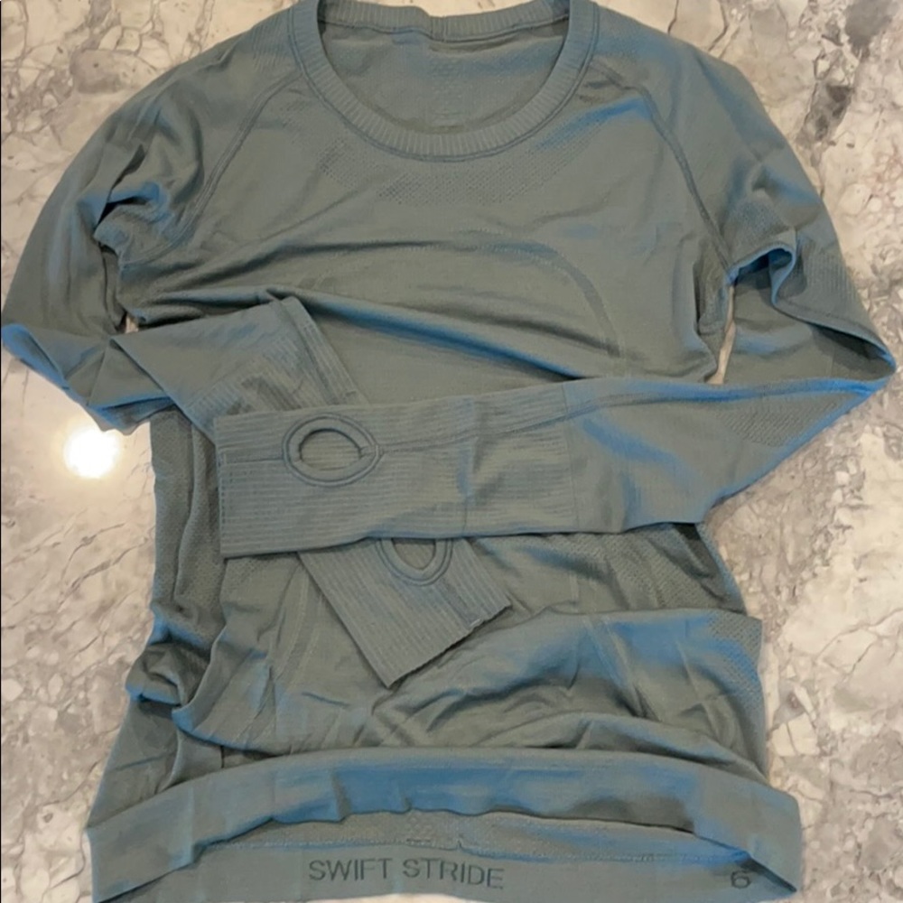 Lululemon Swiftly Tech Long Sleeve 2.0, sz 6